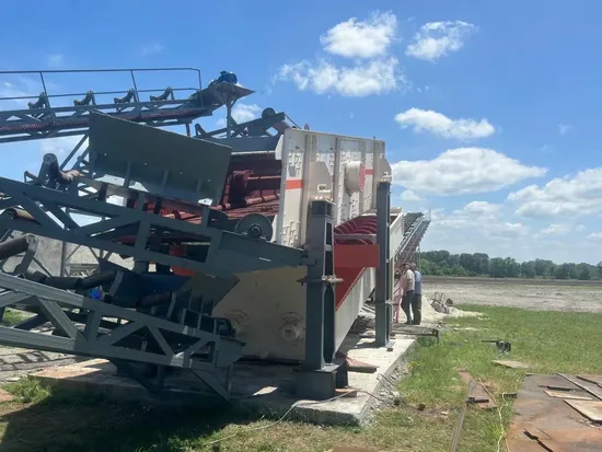 Тяжелая молотковая дробилка, используемая на линии дробления камня